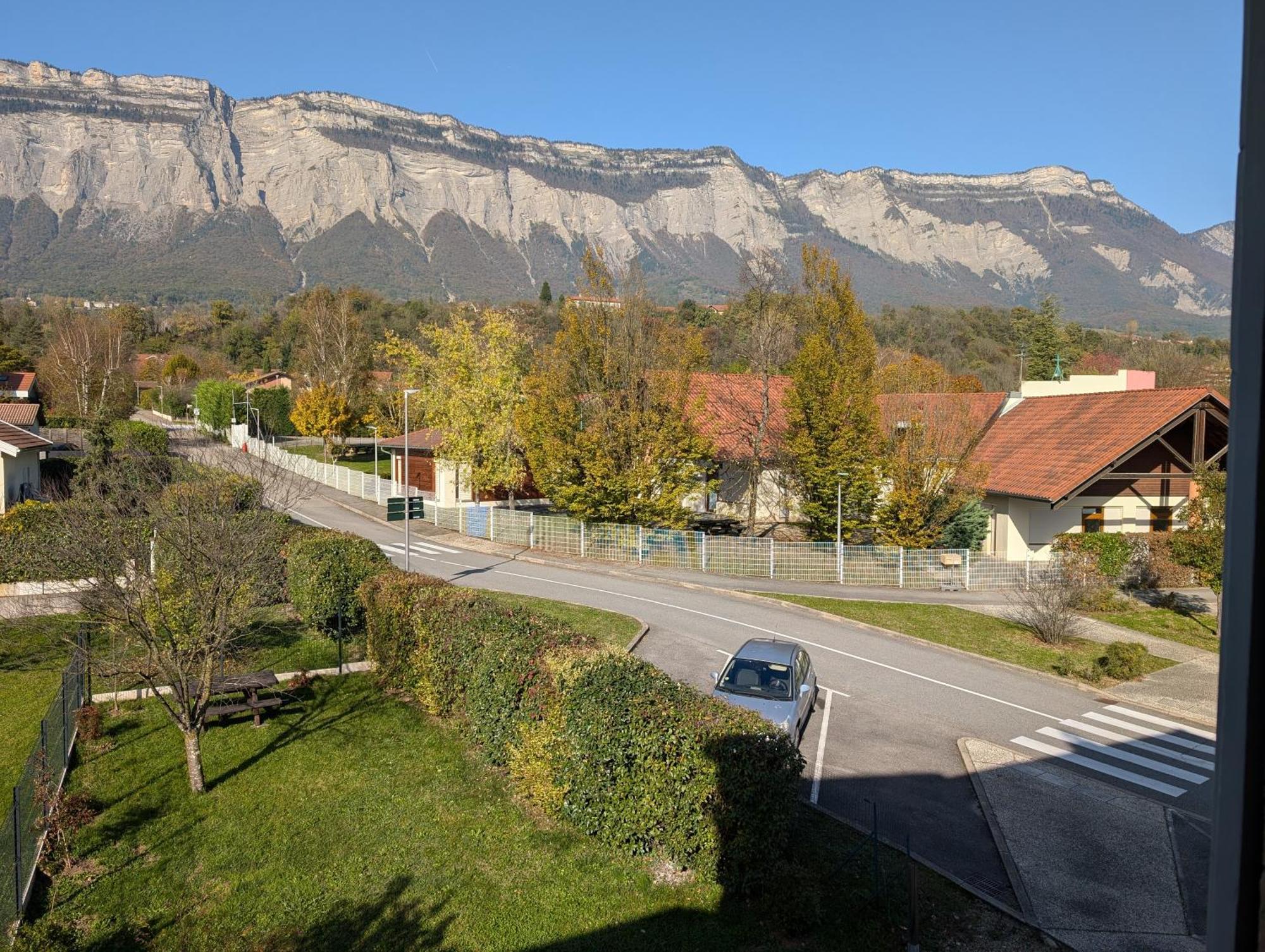 Appart 65M2 Avec 2 Chambres Dans Ferme Renovee - Parking Gratuit - Grande Vue Montagnes Montbonnot-Saint-Martin Exterior foto